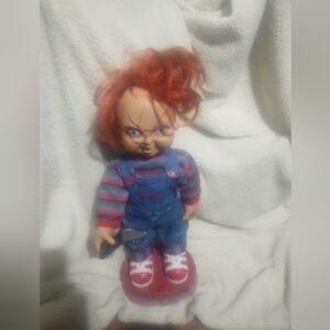 Animatronic Musical Halloween Chucky Decoration